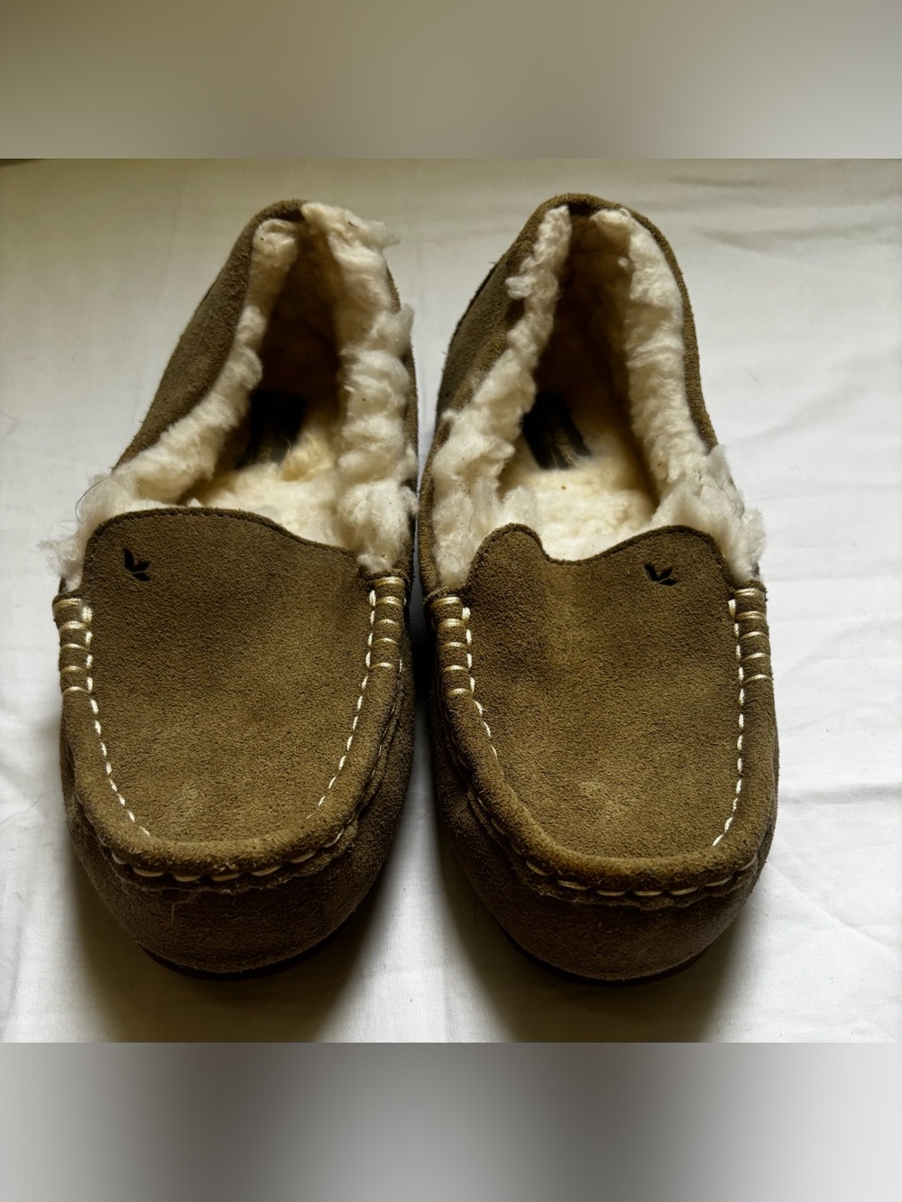 Women’s Koolaburra by UGG “Lezly”moccasin slippers in tan sz 6.5 - Picture 2 of 6